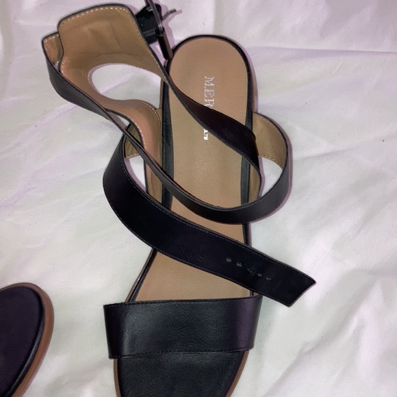 Merona Chunky Heel Shoes with straps at ankle - Picture 12 of 13